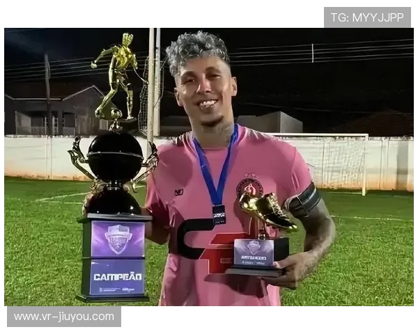 那不勒斯vs罗马比赛现场：巴西新援阿利松·桑托斯远射惊艳全场